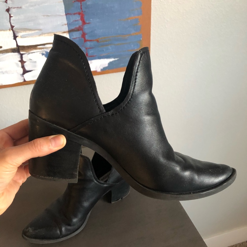 Steve Madden cut out booties